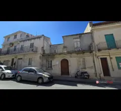 Appartamenti in Vendita - Semindipendente con terreno edificabile pace del mela