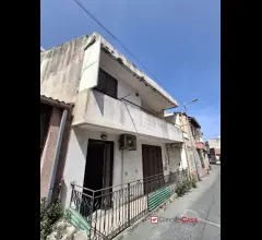 Appartamenti in Vendita - Faro superiore, indipendente su tre livelli