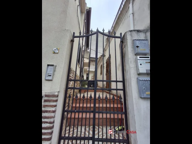 Appartamenti in Vendita - Bordonaro, soluzione semindipendente 3 vani + servizi