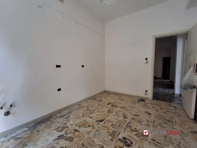 Appartamenti in Vendita - Luminoso e ampio trivani non arredato s.s. 114 tremestieri