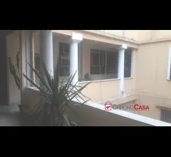 Appartamenti in Vendita - Piazza cairoli, 2 vani uso ufficio.