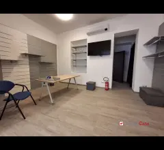 Contesse, bottega ristrutturata ad una luce