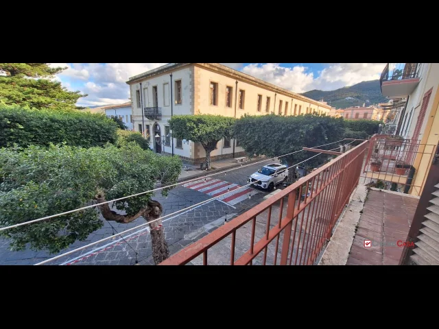 Appartamenti in Vendita - S.stefano d camastra, corso umberto, appartamento su 2 piani