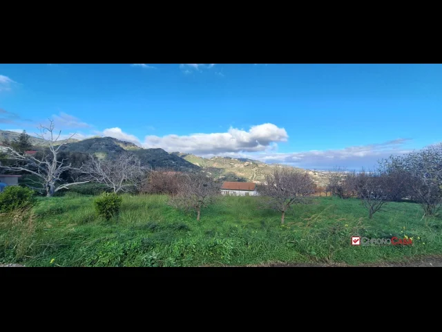 Camaro superiore,terreno pianeggiante di circa 1900 mq