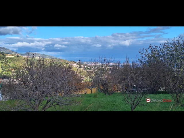 Appartamenti in Vendita - Camaro superiore,terreno pianeggiante di circa 1900 mq