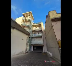 Appartamenti in Vendita - Deposito mili san marco non carrabile