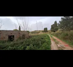 Appartamenti in Vendita - Locanda, terreno agricolo di circa 55000 mq, con ruderi