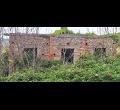 Appartamenti in Vendita - Locanda, terreno agricolo di circa 55000 mq, con ruderi