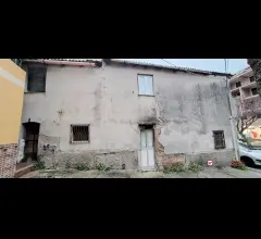 Appartamenti in Vendita - Camaro superiore, s.indipendente su 2 piani