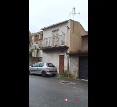 Appartamenti in Vendita - Camaro superiore, s.indipendente su 2 piani