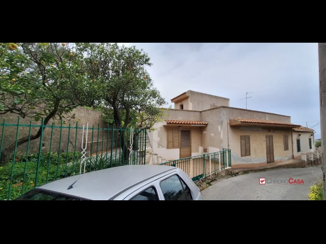 Appartamenti in Vendita - Piano torre, semi indipendente con spazi esterni