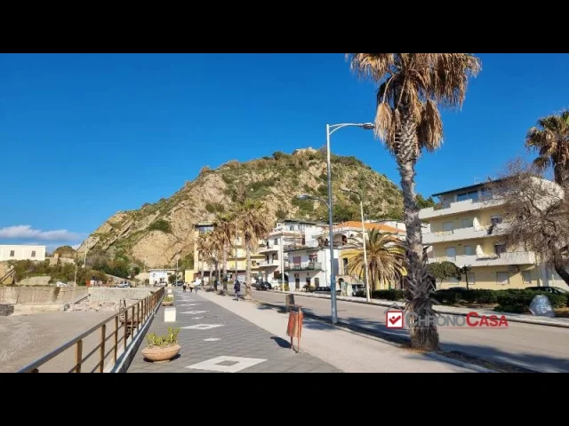 Appartamenti in Vendita - Capo d'orlando ampio appartamento con posto auto in zona centrale e a pochi mt dal mare