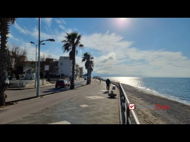 Appartamenti in Vendita - Capo d'orlando ampio appartamento con posto auto in zona centrale e a pochi mt dal mare