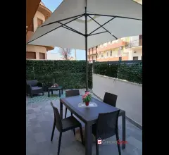 Venetico marina, appartamento con giardino. 4 posti letto