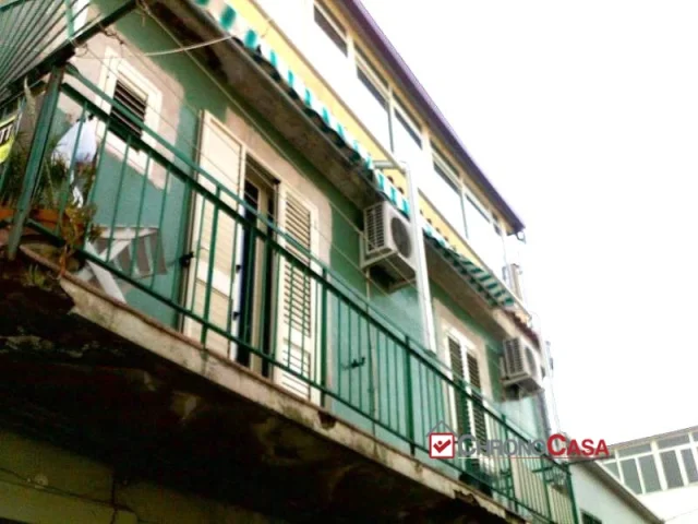 Appartamenti in Vendita - Valle degli angeli, semi indipendente 4 locali e giardino