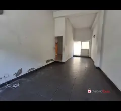 Appartamenti in Vendita - Magazzino camaro superiore uso ufficio/vari
