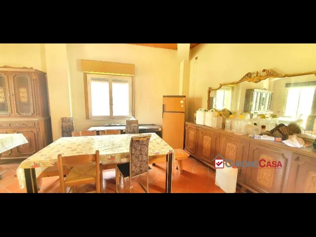 Appartamenti in Vendita - Castanea casa indipendente con terreno rif. cde-4631