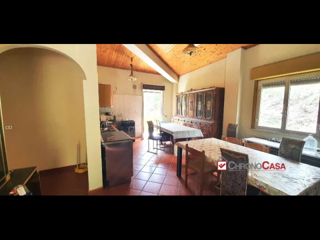 Appartamenti in Vendita - Castanea casa indipendente con terreno rif. cde-4631