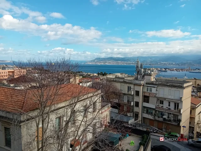 Appartamenti in Vendita - Appartamento luminoso via r.guelfonia