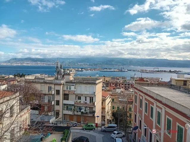 Appartamenti in Vendita - Appartamento luminoso via r.guelfonia