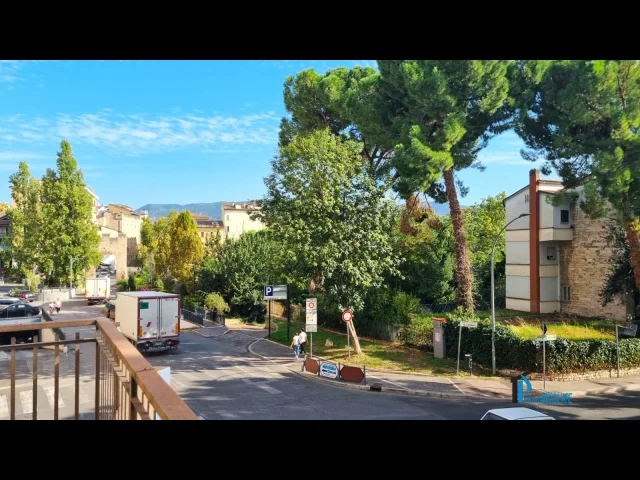 Appartamenti in Vendita - Via botticelli ampio appartamento da ristrutturare