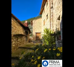 Appartamento ristrutturato con terreno, nella valle del serra