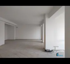 Appartamenti in Vendita - Zona coop: moderno ufficio open space