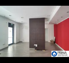 Appartamenti in Vendita - Semicentro: ufficio fronte strada con ottima visibilità