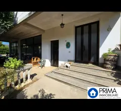 Appartamenti in Vendita - Casa indipendente con giardino e locale commerciale, zona valnerina