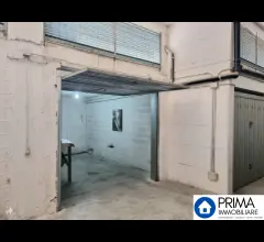 Garage in via campania