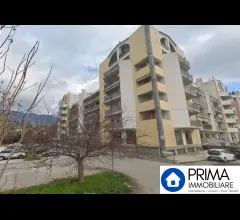 Appartamenti in Vendita - Garage in via campania