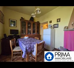 Appartamenti in Vendita - Casa di paese con taverna e piccolo giardino, zona coppe
