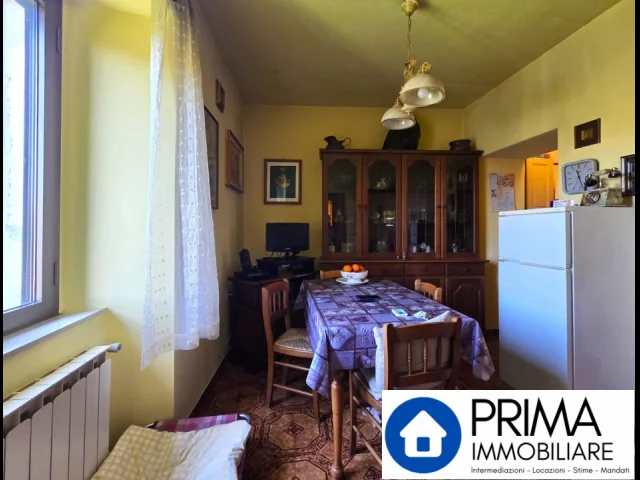 Appartamenti in Vendita - Casa di paese con taverna e piccolo giardino, zona coppe