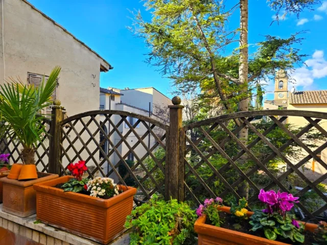 Appartamenti in Vendita - Appartamento con terrazzo abitabile vista duomo, zona centro storico