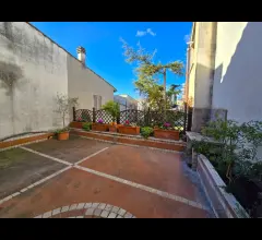 Appartamenti in Vendita - Appartamento con terrazzo abitabile vista duomo, zona centro storico