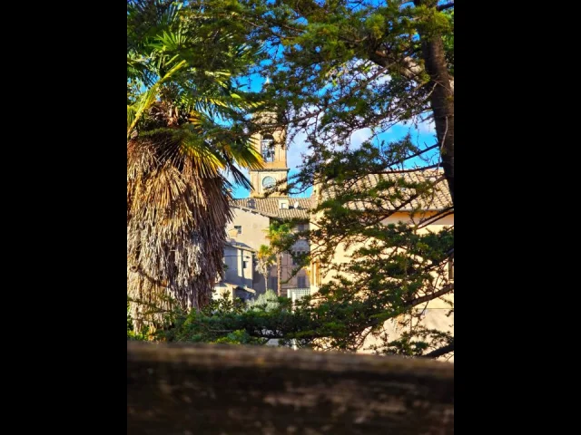 Appartamenti in Vendita - Appartamento con terrazzo abitabile vista duomo, zona centro storico