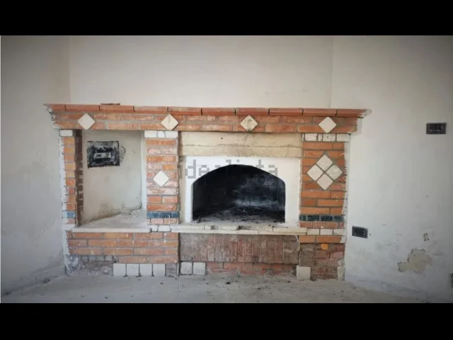 Appartamenti in Vendita - Semi indipendente con terreno, nelle verde e ricercata zona di poscargano