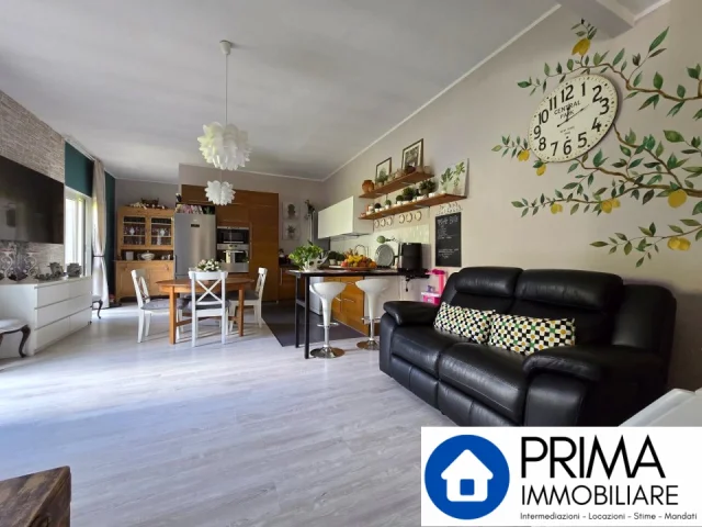 Appartamento ristrutturato in palazzina bifamiliare, zona borgo rivo