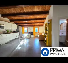 Appartamenti in Vendita - Splendido appartamento in borgo storico, immerso nella valle del serra