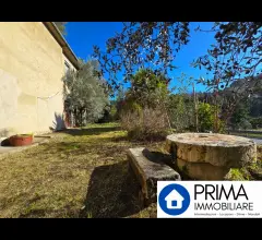 Appartamenti in Vendita - Casale indipendente con terreno, zona san carlo