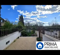 Appartamenti in Vendita - Appartamento di recente costruzione con giardino e garage, zona san martino