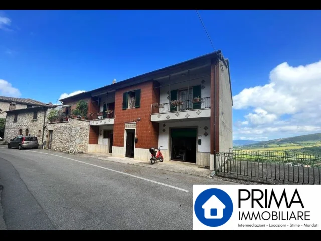 Appartamenti in Vendita - Casa semi indipendente, con vista panoramica sulla vallata