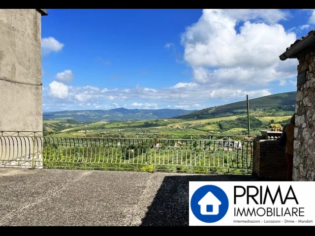 Appartamenti in Vendita - Casa semi indipendente, con vista panoramica sulla vallata