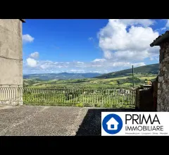 Appartamenti in Vendita - Casa semi indipendente, con vista panoramica sulla vallata