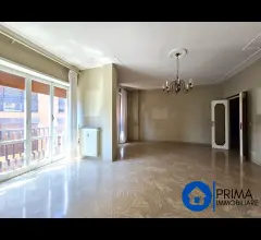 Appartamento in centro con 3 camere e doppi servizi, zona ztl