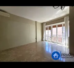 Appartamenti in Vendita - Appartamento in centro con 3 camere e doppi servizi, zona ztl