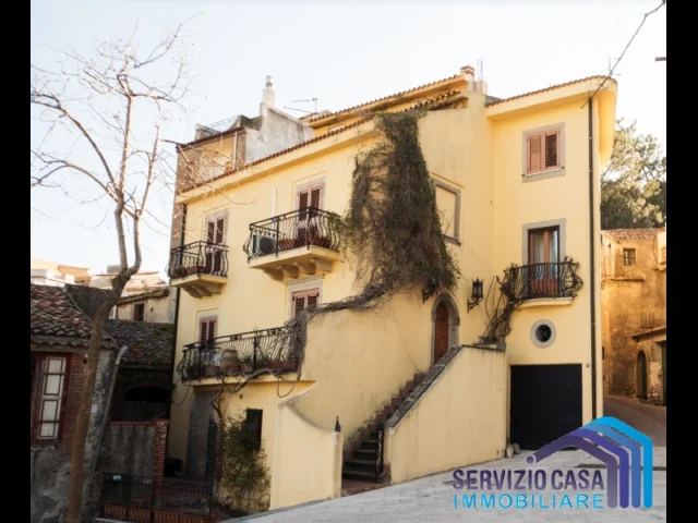 Appartamenti in Vendita - Casa d'epoca in vendita