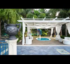 Appartamenti in Vendita - Villa di prestigio con piscina, panorama epico!