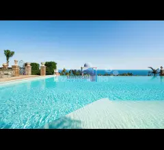 Appartamenti in Vendita - Villa di prestigio con piscina, panorama epico!