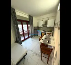 Appartamenti in Vendita - Appartamento a 50 mt dal mare